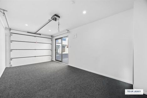 Photo of property in 30 Whare Kauri Road, Papakura, 2110