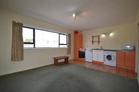 Photo of property in 4/52 Russell Terrace, Berhampore, Wellington, 6023