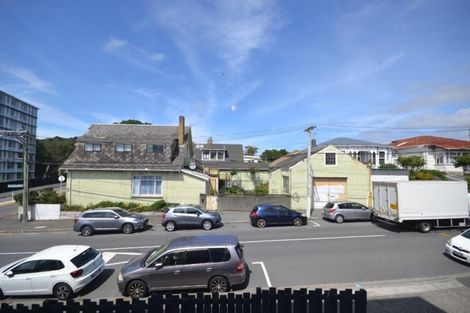 Photo of property in 4/52 Russell Terrace, Berhampore, Wellington, 6023