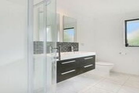 Photo of property in 1 Teal Close, Woolston, Christchurch, 8023