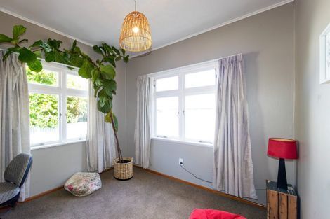 Photo of property in 263 Kennedy Road, Onekawa, Napier, 4110