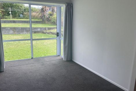 Photo of property in 42 Awanui Street, Merrilands, New Plymouth, 4312