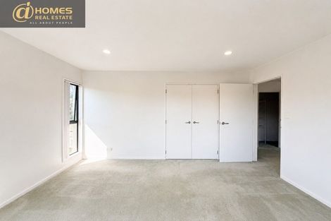 Photo of property in 5 Queen Natalie Place, Massey, Auckland, 0614