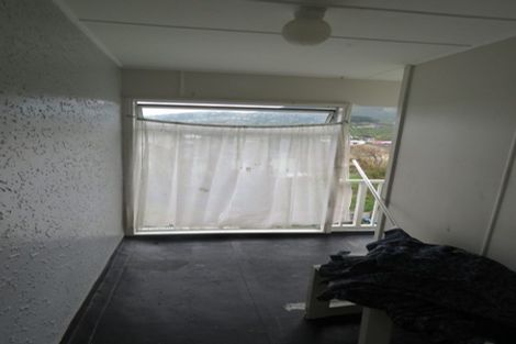 Photo of property in 34 Roberts Street, Tawa, Wellington, 5028