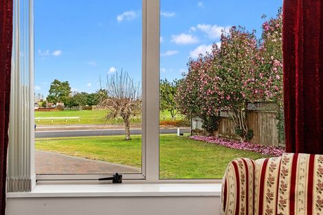 Photo of property in 47 Waiwherowhero Drive, St Andrews, Hamilton, 3200