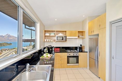 Photo of property in 21/7 Earnslaw Terrace, Queenstown, 9300