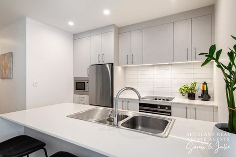 Photo of property in 205/8 Waikumete Road, Glen Eden, Auckland, 0602