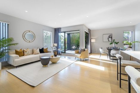 Photo of property in 201c Hurstmere Road, Takapuna, Auckland, 0622