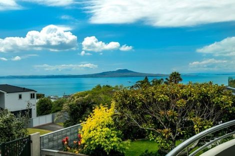 Photo of property in 2a Midway Avenue, Castor Bay, Auckland, 0620
