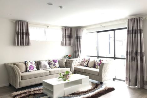 Photo of property in 9 Peony Mews, Oteha, Auckland, 0632