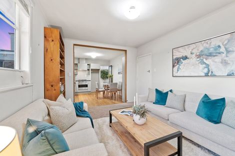 Photo of property in 1/50 Sylvan Avenue, Northcote, Auckland, 0627