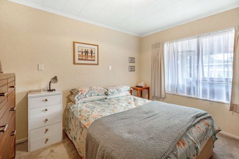Photo of property in 5 Chertsey Court, Roslyn, Palmerston North, 4414