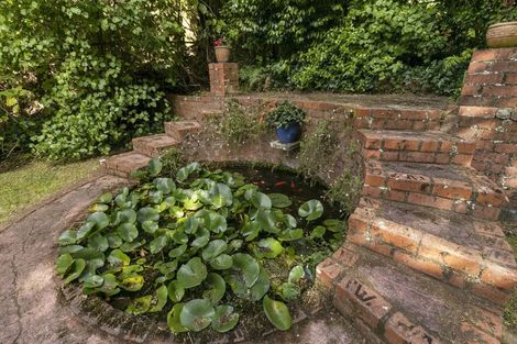 Photo of property in 124 Kamahi Street, Stokes Valley, Lower Hutt, 5019