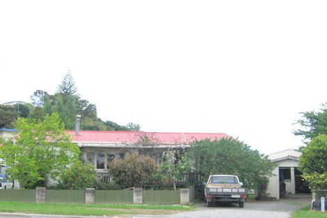 Photo of property in 4 Omokoroa Road, Omokoroa, 3114
