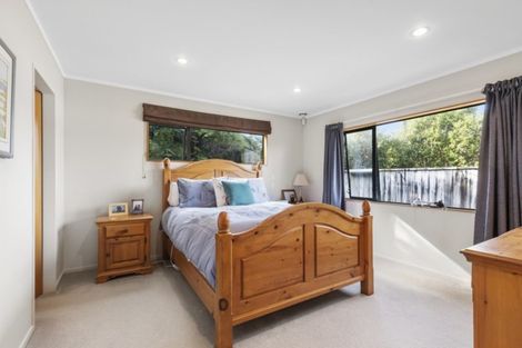 Photo of property in 8a Pekanga Road, Normandale, Lower Hutt, 5010