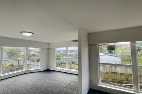 Photo of property in 30 Ramillies Place, Glenfield, Auckland, 0629