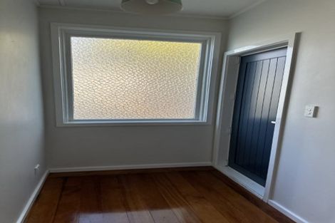 Photo of property in 90 Stokes Valley Road, Stokes Valley, Lower Hutt, 5019