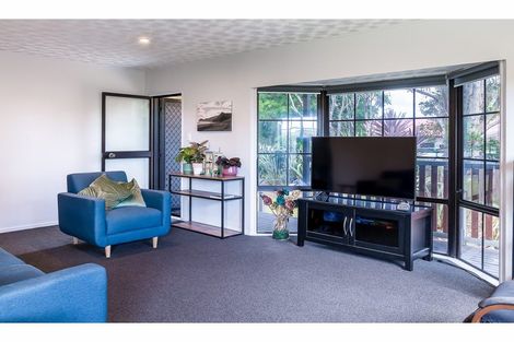 Photo of property in 7 Imperial Place, Henderson, Auckland, 0612