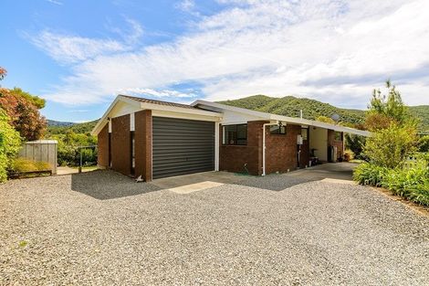 Photo of property in 243a Waikawa Road, Waikawa, Picton, 7220