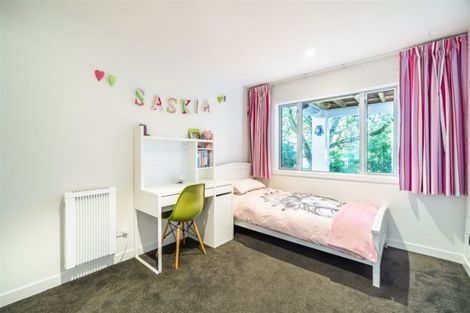 Photo of property in 36 Le Roy Terrace, Birkenhead, Auckland, 0626