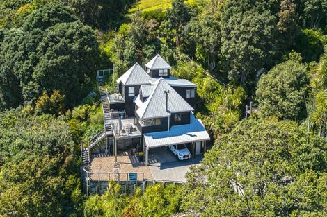 Photo of property in 5 Florence Place, Hahei, Whitianga, 3591