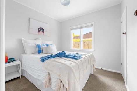 Photo of property in 71 Montgomery Crescent, Bader, Hamilton, 3206