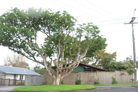Photo of property in 25 Selwyn Road, Cockle Bay, Auckland, 2014