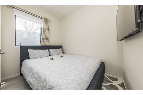 Photo of property in 14 Te Aparangi Road, Papakura, 2110
