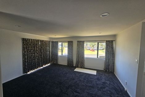 Photo of property in 16 Limond Street, Randwick Park, Auckland, 2105