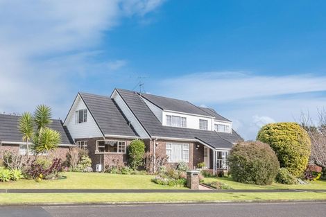 Photo of property in 2 Awanui Drive, Waikanae, 5036