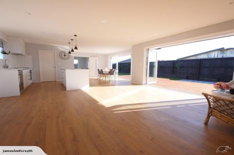 Photo of property in 7 Springbrook Close, Rangiora, 7400