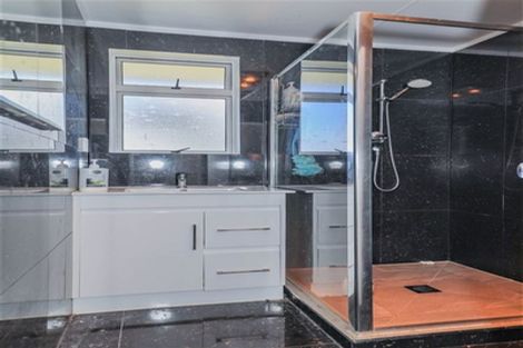 Photo of property in 8 Hall Street, Huntly, 3700