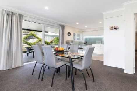 Photo of property in 18 Ellesmere Close, Pyes Pa, Tauranga, 3112