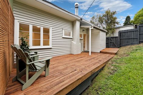 Photo of property in 95 Takahe Road, Titirangi, Auckland, 0604