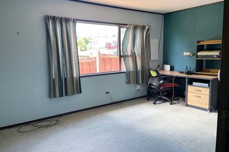 Photo of property in 14 Sheralee Place, Bucklands Beach, Auckland, 2014