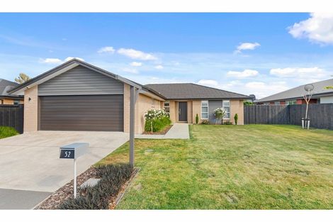 Photo of property in 52 Bradwell Crescent, Halswell, Christchurch, 8025