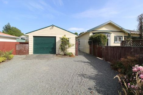 Photo of property in 90 Rhodes Street, Waimate, 7924