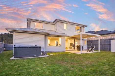 Photo of property in 16 Schooner Drive, Whitby, Porirua, 5024