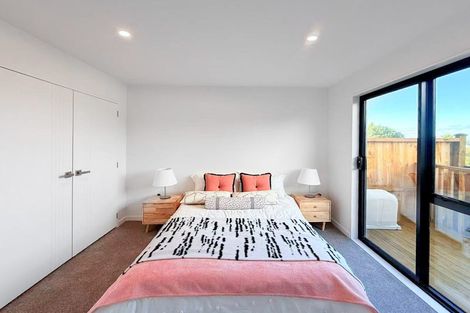 Photo of property in 19e Cedar Heights Avenue, Massey, Auckland, 0614