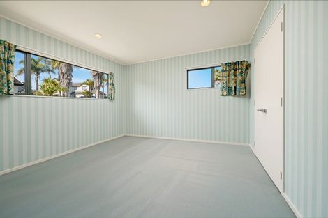Photo of property in 2/2 Hobie Court, West Harbour, Auckland, 0618