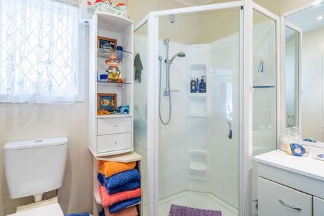 Photo of property in 1 Elder Grove, Paraparaumu, 5032