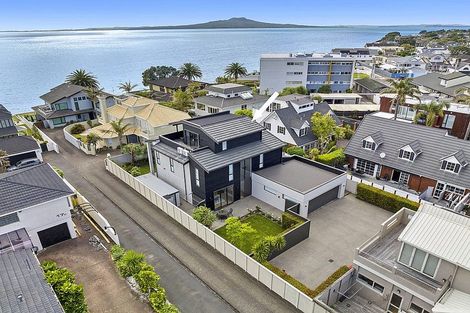 Photo of property in 9 Craig Road, Milford, Auckland, 0620