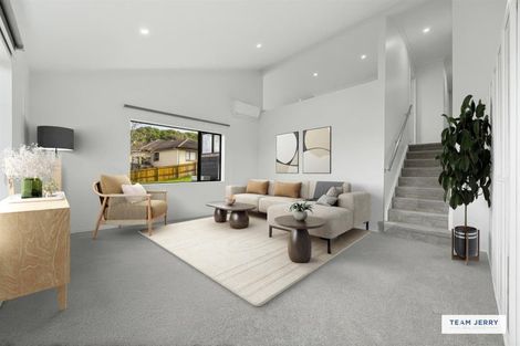 Photo of property in 28 Fairchild Avenue, Goodwood Heights, Auckland, 2105