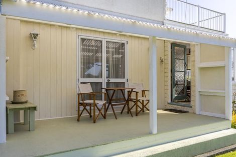 Photo of property in 87 Queen Street, Waitara, 4320