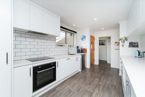 Photo of property in 124 Tremaine Avenue, Westbrook, Palmerston North, 4412