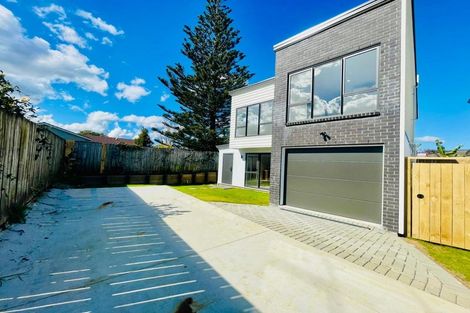 Photo of property in 8c Neems Place, Manurewa, Auckland, 2102