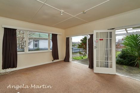 Photo of property in 34 Shamrock Street, Takaro, Palmerston North, 4412