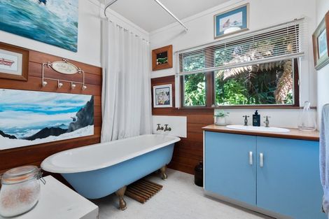 Photo of property in 75 Morley Street, New Plymouth, 4310