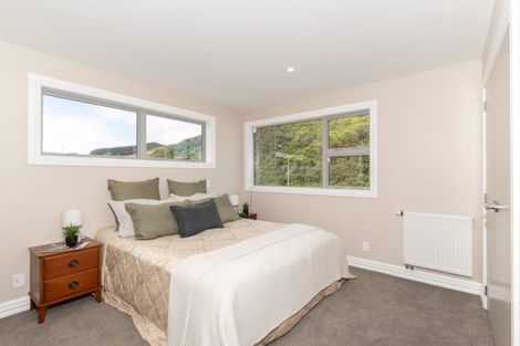 Photo of property in 22 Farnworth Terrace, Churton Park, Wellington, 6037