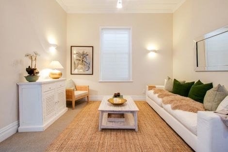 Photo of property in 11 Wellesley Road, Napier South, Napier, 4110